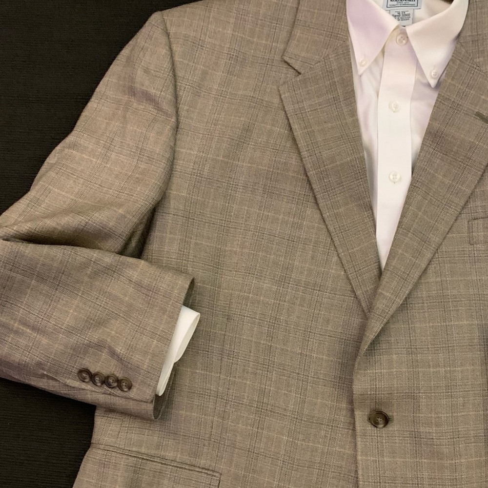 JOS A BANK Silk/Wool TRAVELERS COLLECTION Jacket